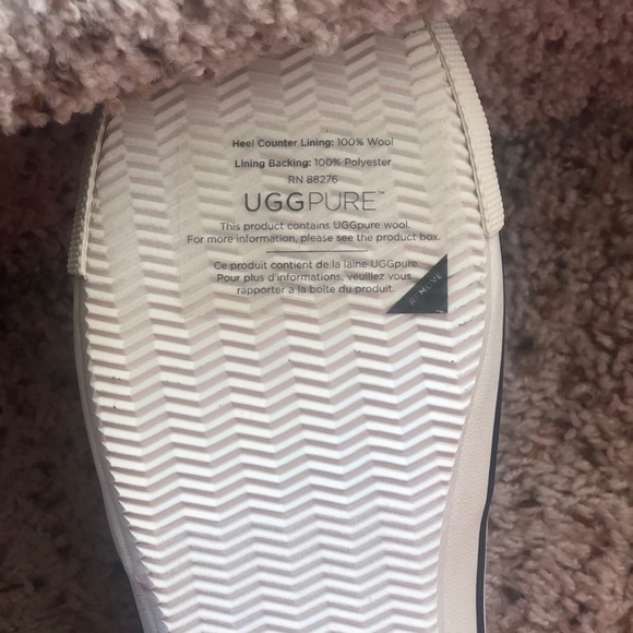 Ugg Girls flat canvas shoes - Picture 6 of 6